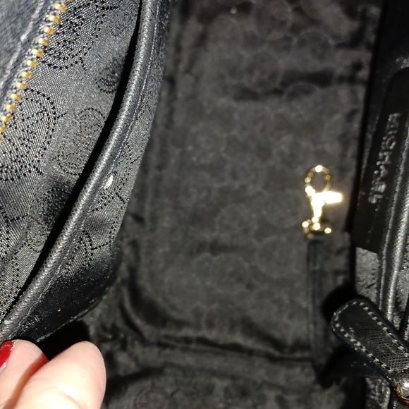 Michael Kors Grommet Selma Bag - Picture 11 of 11